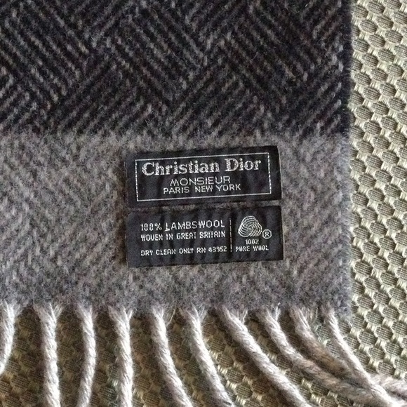 Authentic Dior scarf - Picture 4 of 4